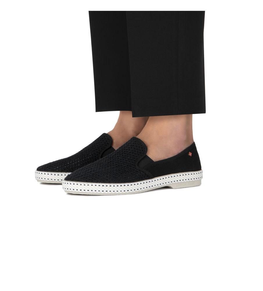 Classic Canvas & Mesh Black