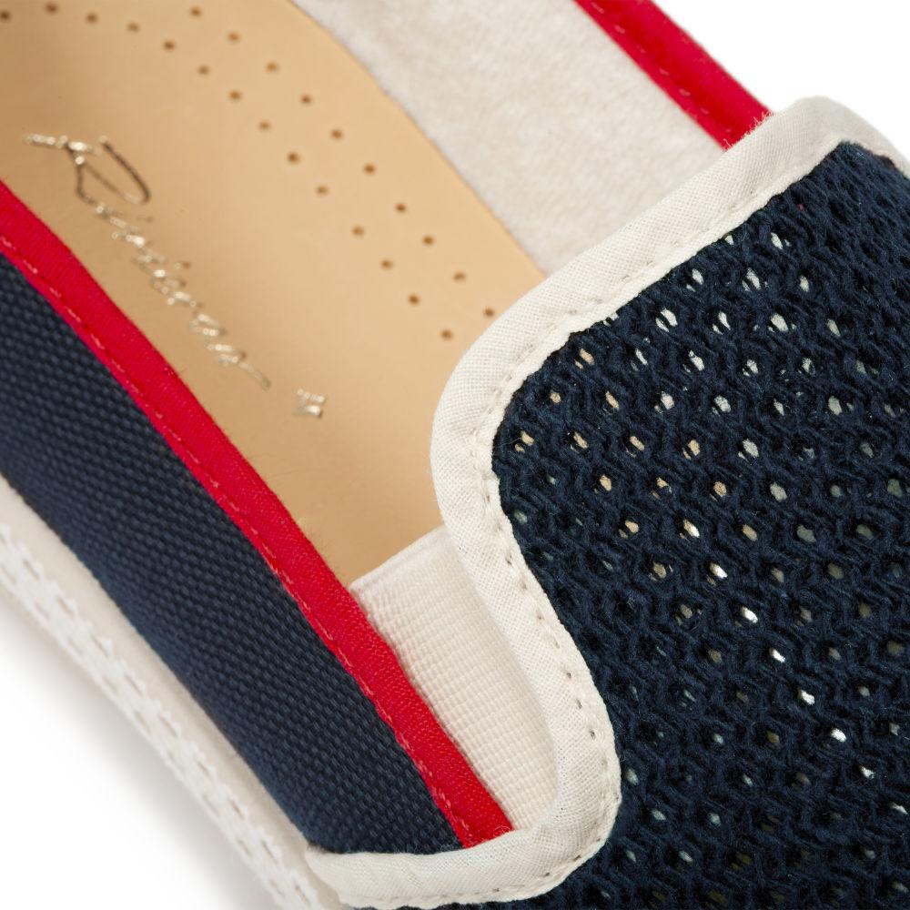 Classic Match Navy Red