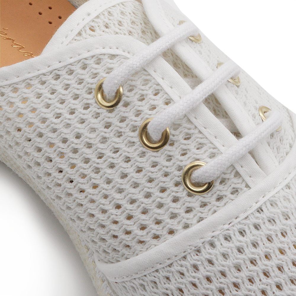 Laces Mesh White