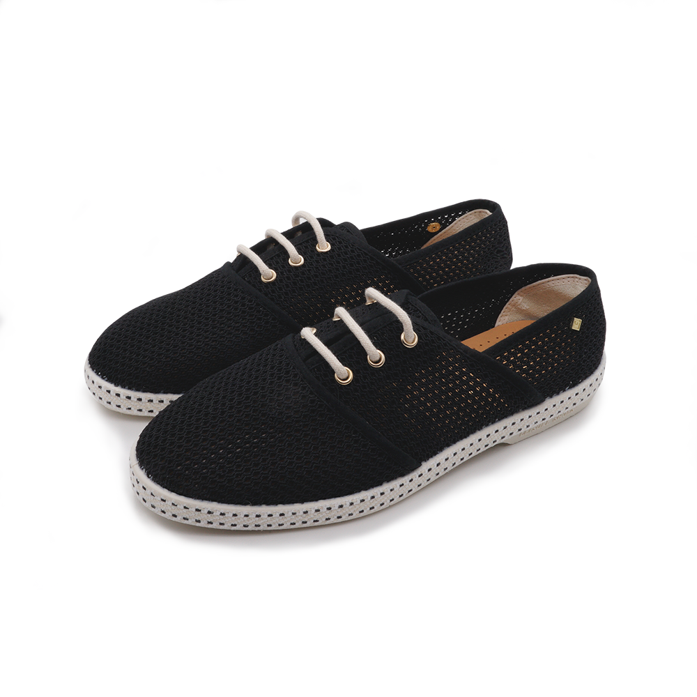 Laces Mesh Black