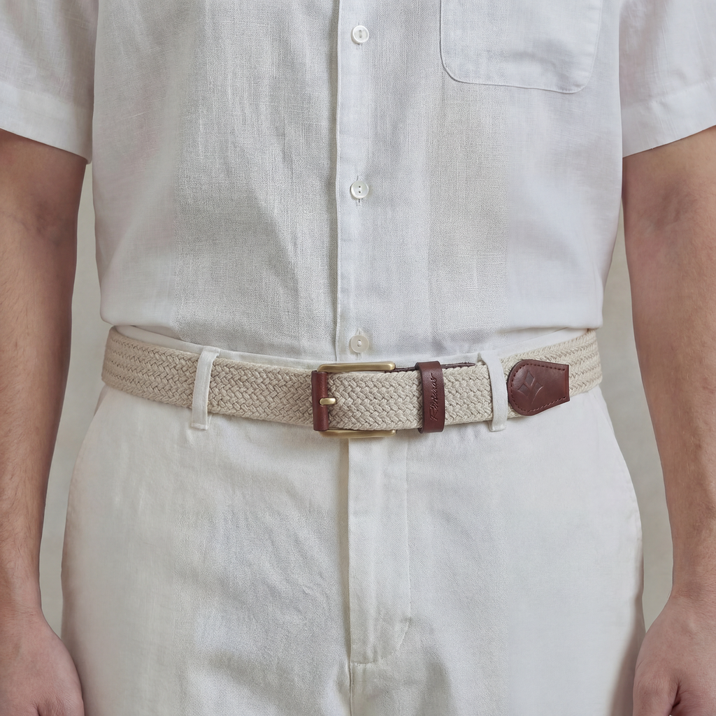 Ceinture tressée avec détails en cuir et boucle dorée