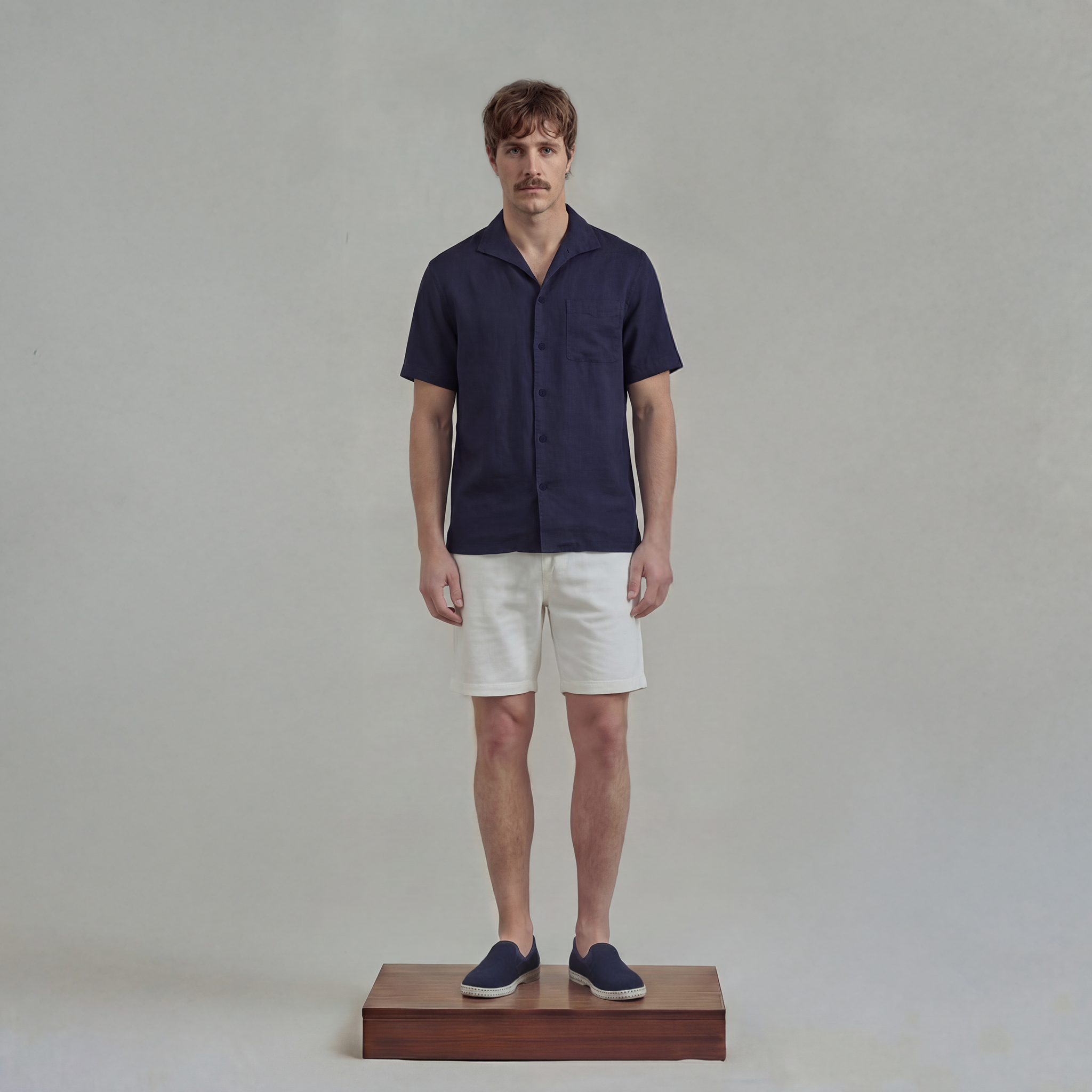 Short Sleeves Shirt in navy linen with Shark Collar and chest pocket