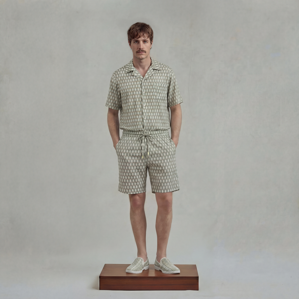 Short imprimé avec lien de serrage
