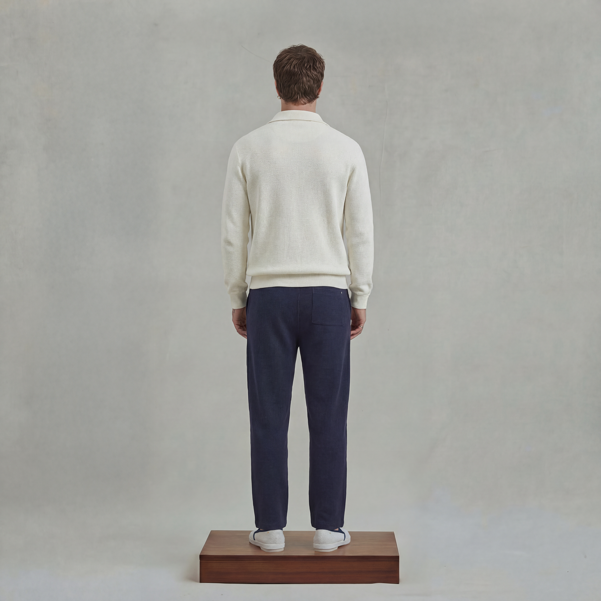 Button-down Sweatshirt in Honeycomb Knitting with shark collar