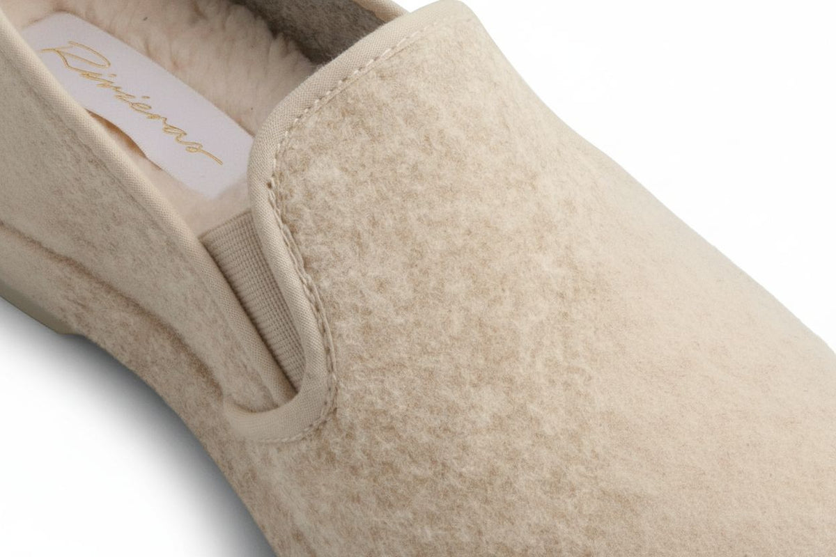 Classique Felt Ecru