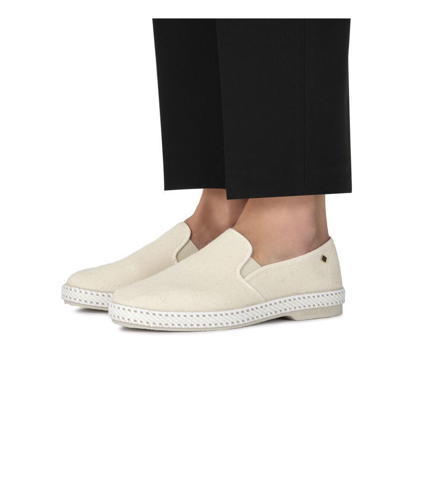 Classic Canvas Beige